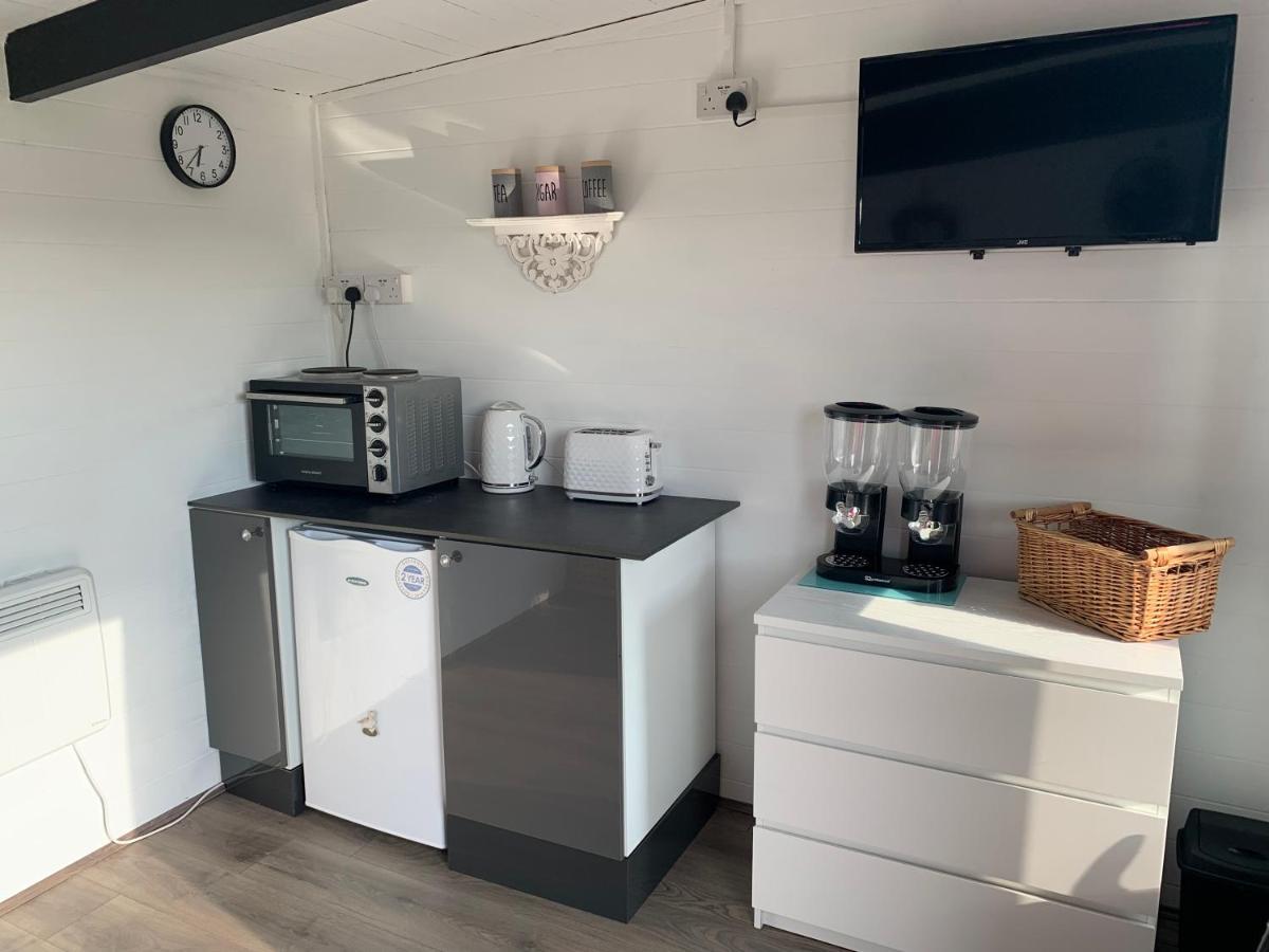 Dolafon Farm Luxury Glamping Cabin With Hot Tub St Asaph Εξωτερικό φωτογραφία